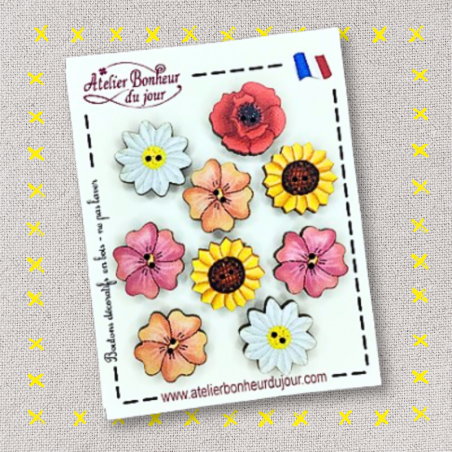 mini pouch with decorative wooden buttons “Flowers and sunflowers" Atelier bonheur du jour