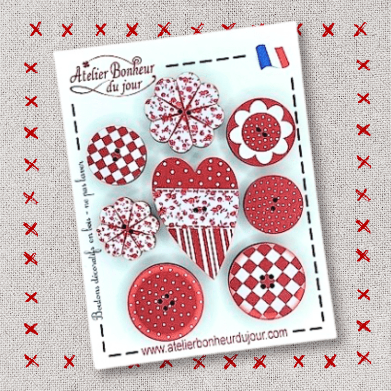 pouch decorative wooden buttons "Red hearts" Atelier Bonheur du jour