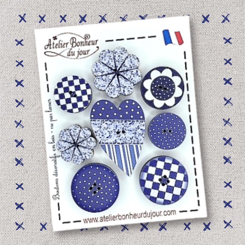 pouch decorative wooden buttons "Flowers and hearts in blue" Atelier Bonheur du jour