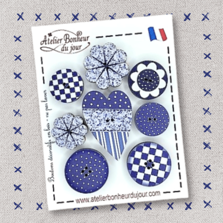 Mini pochette boutons décoratifs en bois "Fleurs et coeurs en bleu" Atelier Bonheur du jour
