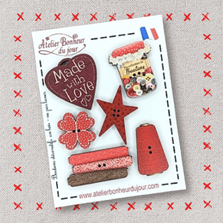 Decorative wooden button "Red haberdashery" pouch Atelier bonheur du jour