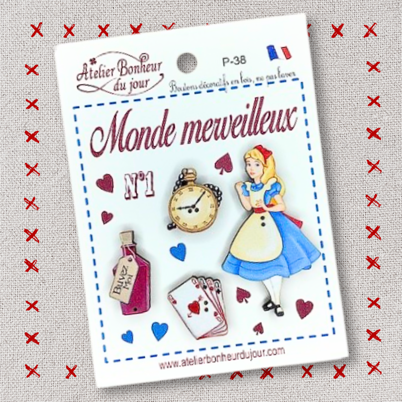 Decorative wooden button in pouch "Wonderful world no. 1" Atelier bonheur du jour