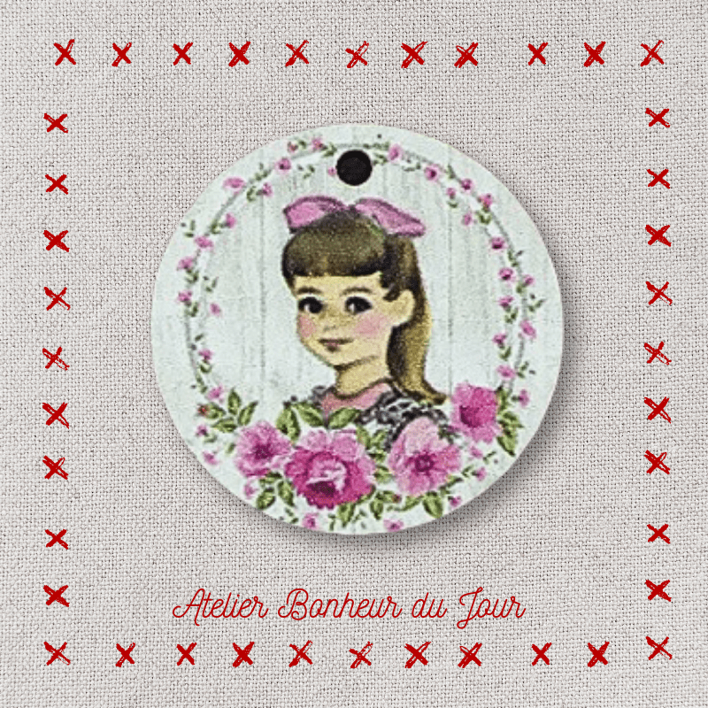 Decorative wooden button"Little girl roses" wood medallion to hang Atelier bonheur du jour