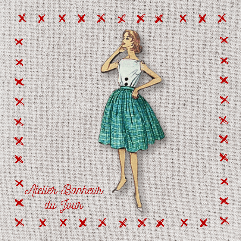 Decorative wooden button "Lady green skirt" Atelier bonheur du jour