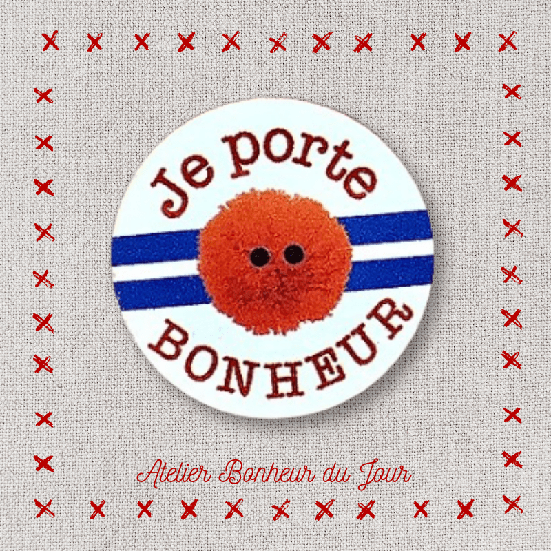 Decorative wooden button "Pompom beret – I bring good luck" Atelier bonheur du jour